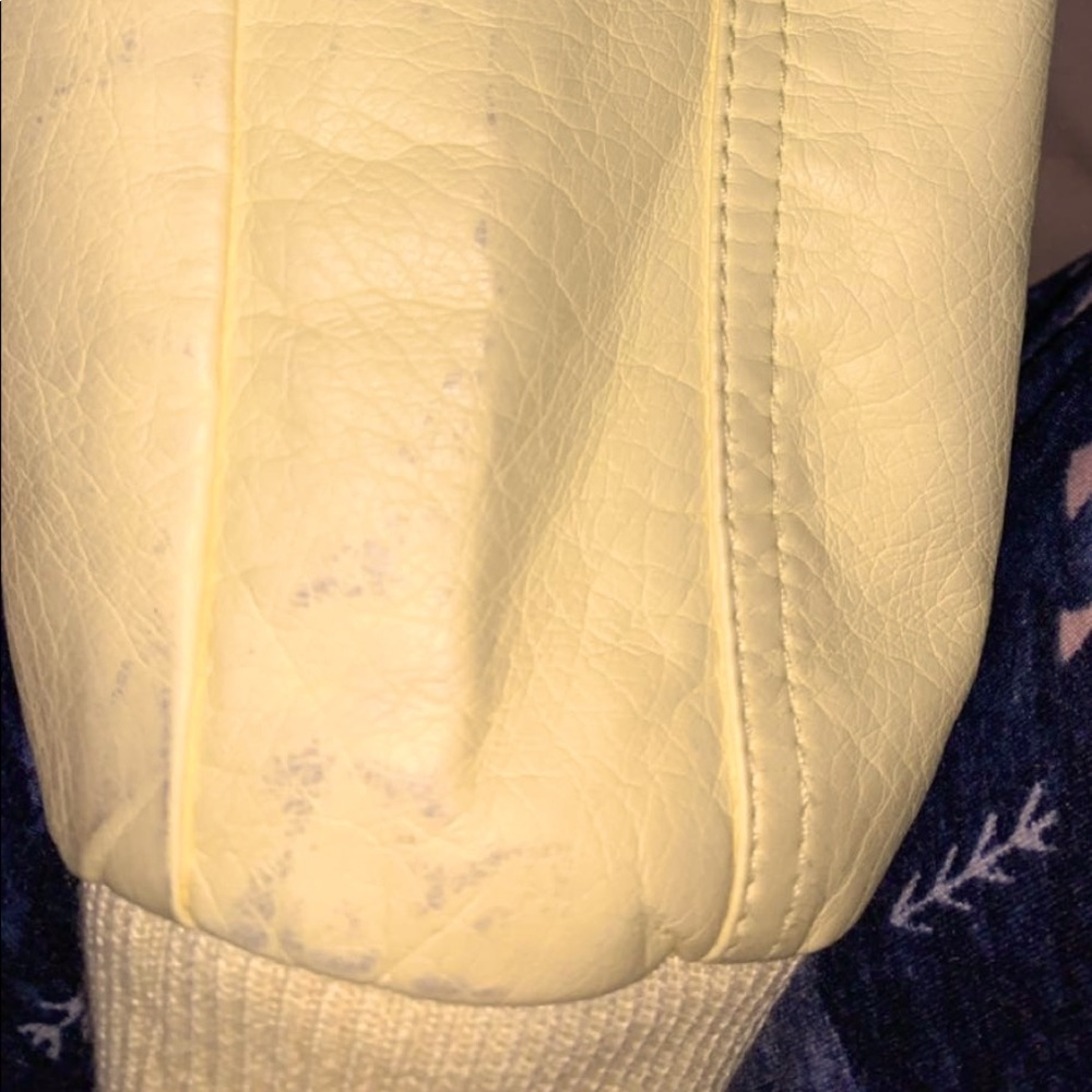Yellow Jacket - Picture 5 of 5